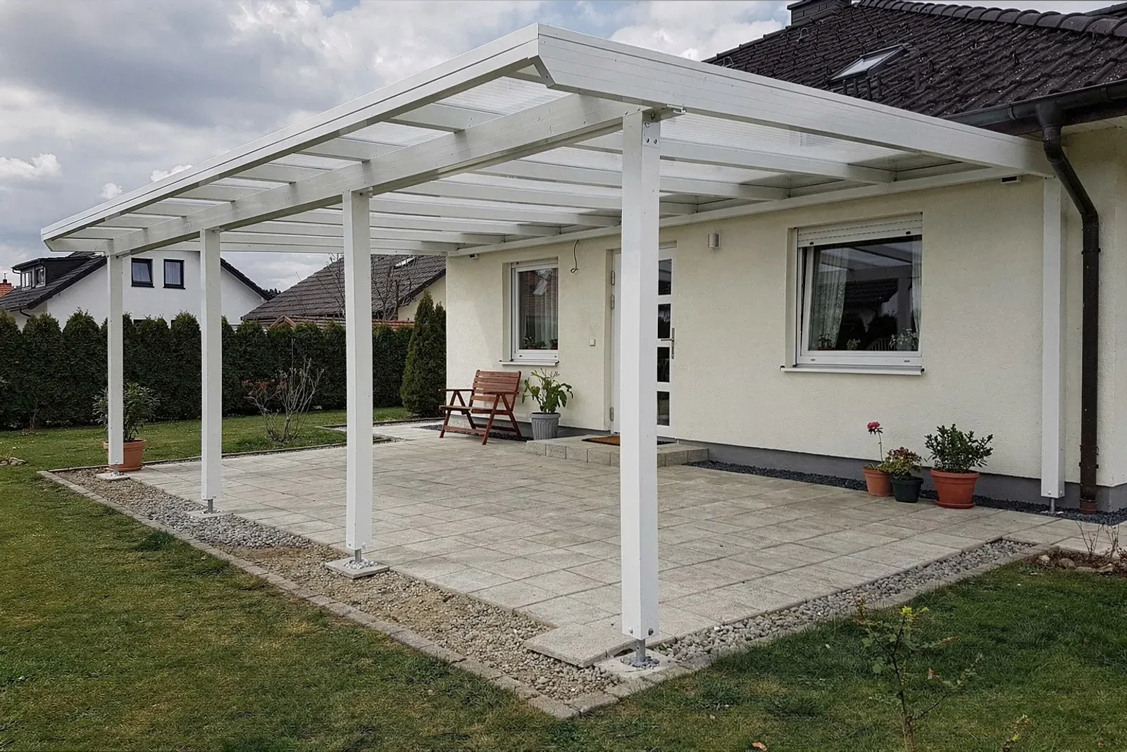Fertiggestellte Glas-Terrassenüberdachung in Kaiserslautern